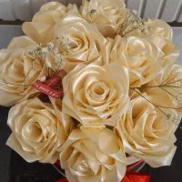 گل مصنوعی کادویی