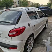 206 بی‌نظیر استثنائی