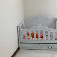 تخت نوزاد|تخت و سرویس خواب|اصفهان, شفق|دیوار