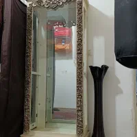 بوفه و ساعت دیواری