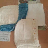 بلوز بافتنی. پتو بچه پیراهن پیش بند وکلاه|کفش و لباس بچه|ملایر, |دیوار