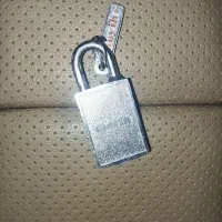 قفل مغناطیسی خاص|کلکسیون اشیاء عتیقه|فیروزآباد (فارس), |دیوار