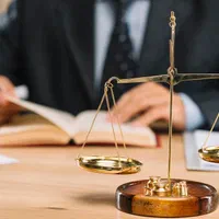 همکاری با خانم وکیل پایه یک مشهد