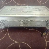 نقره جعبه، جای دستمال کلینکس