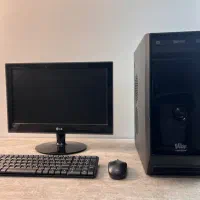 سیستم کیس‌ و مانیتور‌ بهمراه موس و کیبورد اسپیکر