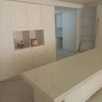 اجراونصب صفحات کابینت مهندسی کوارتز