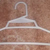 چوب لباس و لباس زیر مانکن