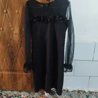 لباس مجلسی پالتو و تعدادی مانتو و سال و روسری