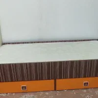 تخت خواب کشو دار و تشک فنری نوجوان|تخت و سرویس خواب|مشهد, حجاب (شهرک غرب)|دیوار
