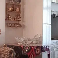 شلف دیواری چوب اصل با تمام دکوری های داخلش|صنایع دستی و سایر لوازم تزئینی|تهران, مسعودیه|دیوار