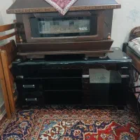 میز تلویزیون شیشه ای محکم سالم قیمت توافقی|میز تلویزیون|تهران, جیحون|دیوار