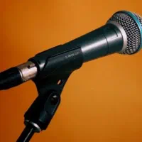 نوازنده می‌خوام