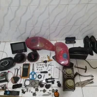 مقداری وسیله  ب فروش میرسد