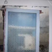 دو پنجره و یک درب آهنی به فروش میرسد