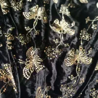 یک قواره مخمل مشکی