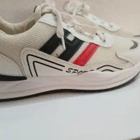 دوعدد کفش اسپرت خارجی|کیف، کفش، کمربند|شاهینشهر, عطار|دیوار