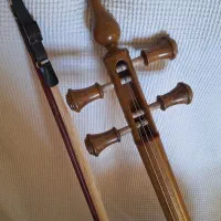 ساز کمانچه|سازهای سنتی|اصفهان, بهارستان|دیوار