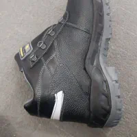 کفش ایمنی 42و45|کیف، کفش، کمربند|آبادان, |دیوار