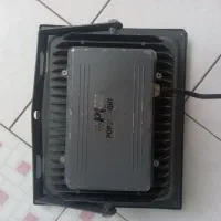 فروش پروژکتور ۲۵۰۰وات سالم در حد نو