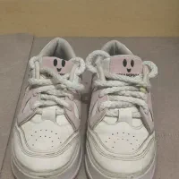 تعدادی کفش بچگانه زنانه