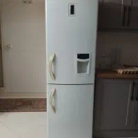 یخچال الکترواستیل سالم در حد نو