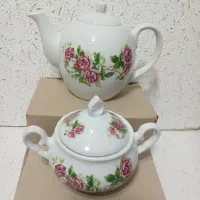 قوری و قندان گل سرخ