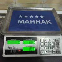 یک ترازو محک در حد نو