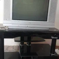 تلویزیون و میز تلویزیون