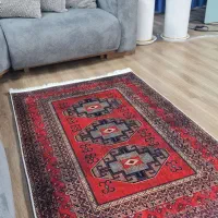 فرشینه قرمز با تنوع زیاد