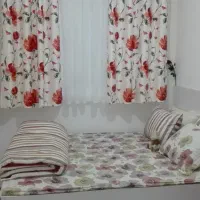 تخت خواب دونفره سفید درحد نو