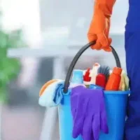 خانم برا نظافت