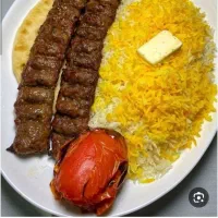 صندوقدار شب و کمک آشپز روز