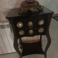 میز تلفن و تلفن