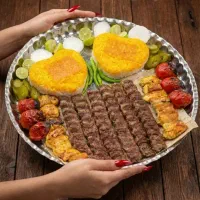 استخدام‌منشی و سالندار در رستوران