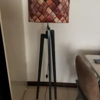 آباژور کنار مبلی