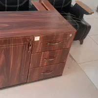 میز اداری به همراه فایل