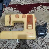 چرخ خیاطی سالم وتمیز