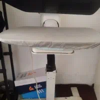یک دستگاه اتو بخار