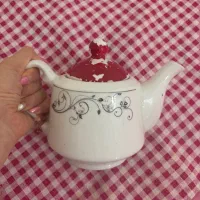 قوری چینی سالم برای دم کردن چای