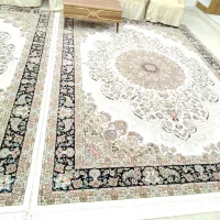 سه عدد فرش بسیار تمییز و زیبا با قیمت عالی