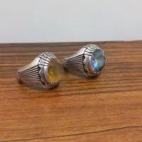 یک جفت انگشتر فروشی