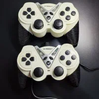 یک جفت دسته بازی ویبره و آنالوگدار ، نو|کنسول، بازی ویدئویی و آنلاین|تهران, پرستار|دیوار