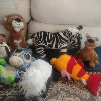 همهی عروسکها با هم
