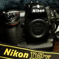 نیکون Nikon D2X