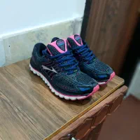 کتونی اورجینال بروکس اصلی