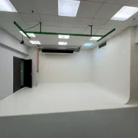 استودیو وایت باکس و دکوراتیو (تولید محتوا عکاسی)|اجارهٔ کوتاه‌مدت دفتر کار و فضای آموزشی|تهران, فلسطین (میدان انقلاب)|دیوار