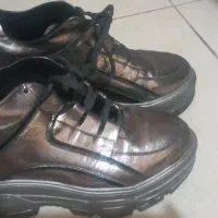 کفش ها فقط جفتی ۱۱۰۰۰۰تومان|کیف، کفش، کمربند|قم, چهار مردان|دیوار