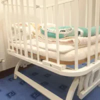 یک عدد گهواره نوزاد