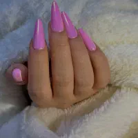 مدل جهت تولید محتوا وعکاسی