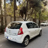 ساندرو اتومات ۹۵ بی رنگ|خودرو سواری و وانت|تهران, اختیاریه|دیوار